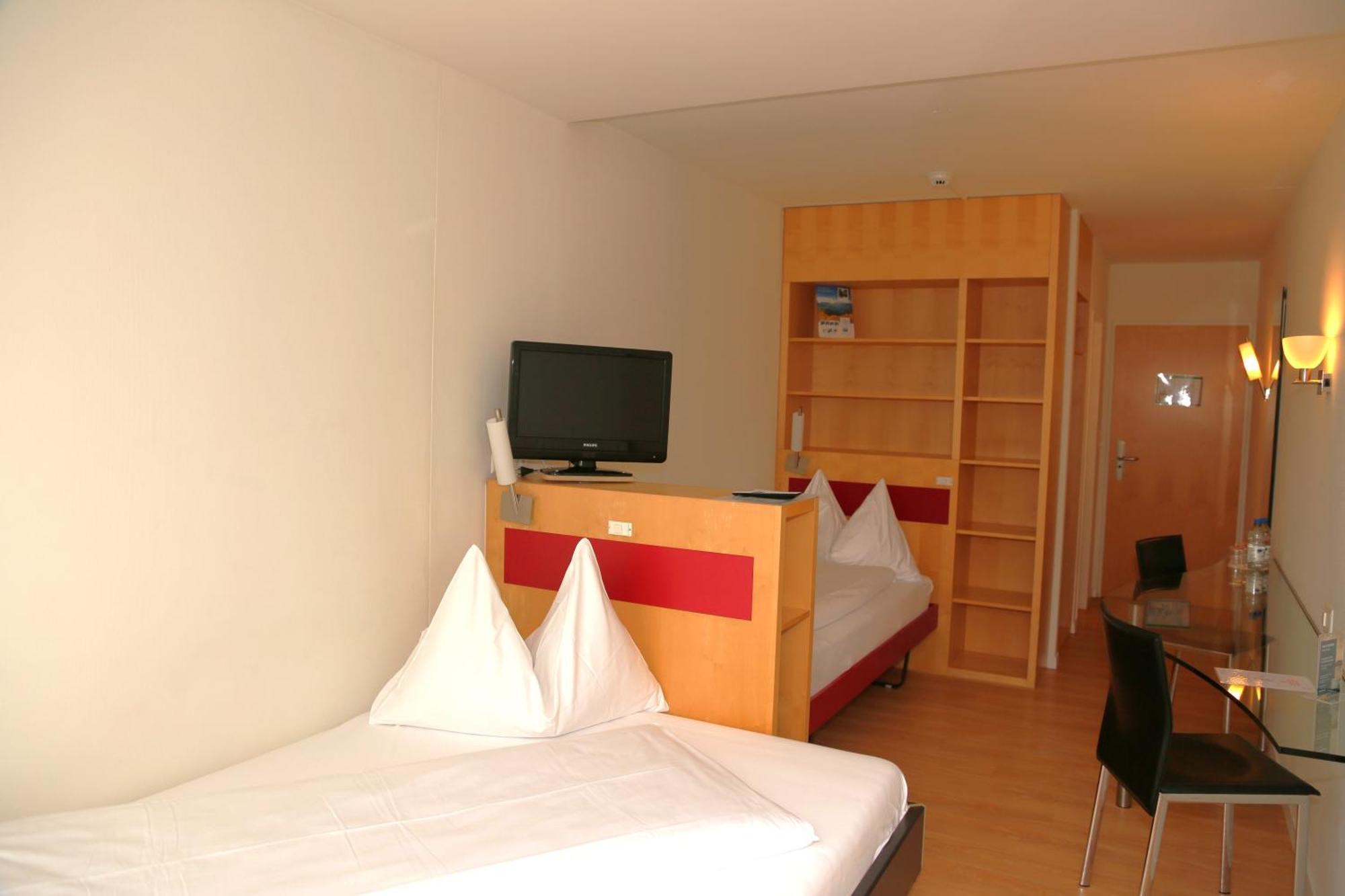 Hotel Seaside Spiez Extérieur photo